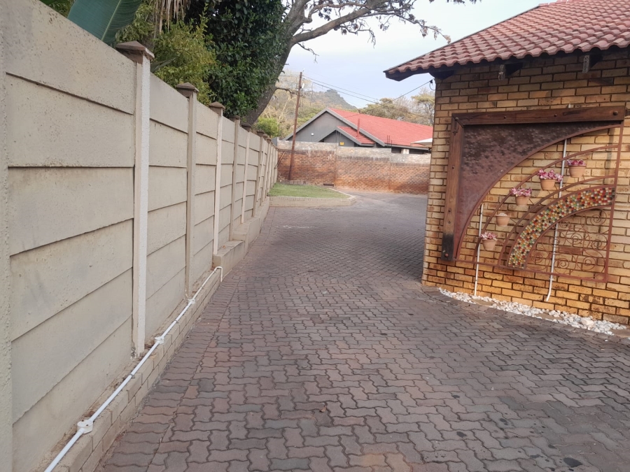 4 Bedroom Property for Sale in Safari Gardens North West